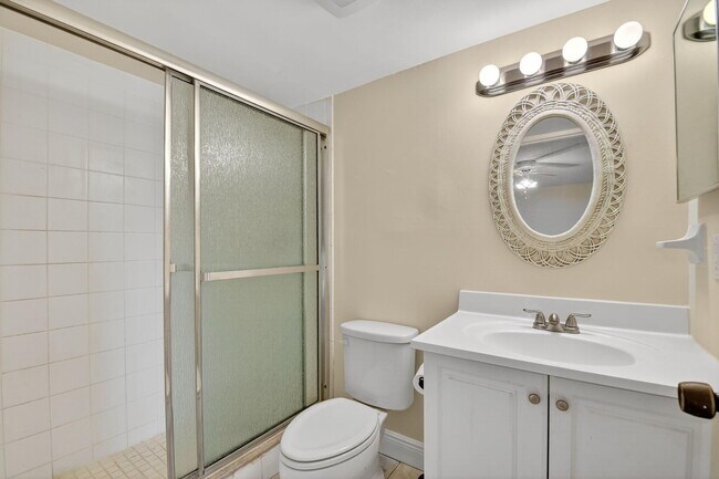 Building Photo - 2494 Waterside Dr