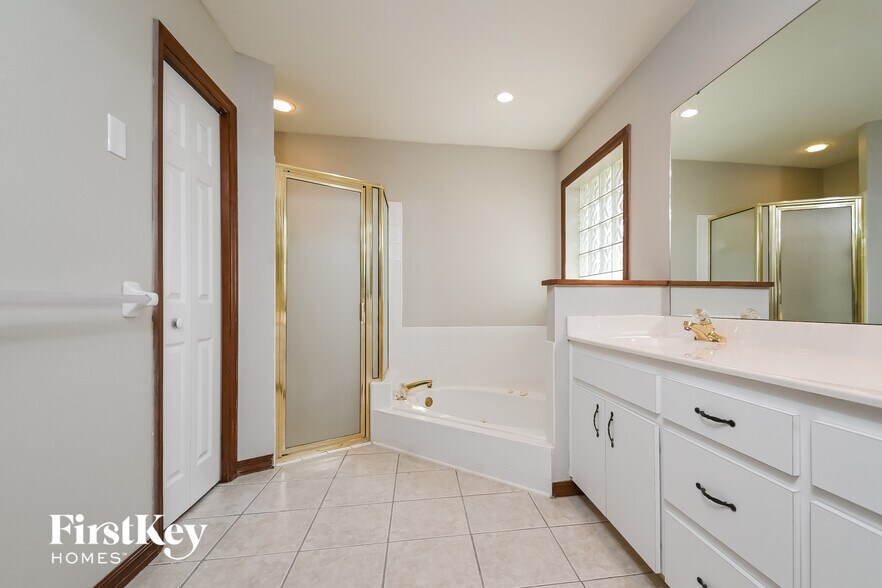 Building Photo - 5349 Montserrat Dr