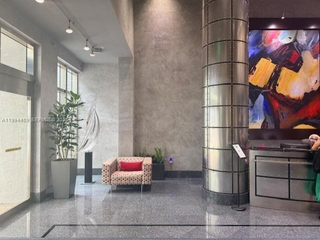 Building Photo - 350 SE 2nd St