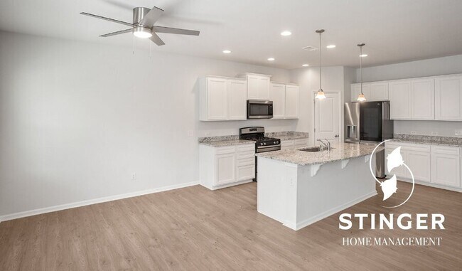 Building Photo - 70 Keowee Ln