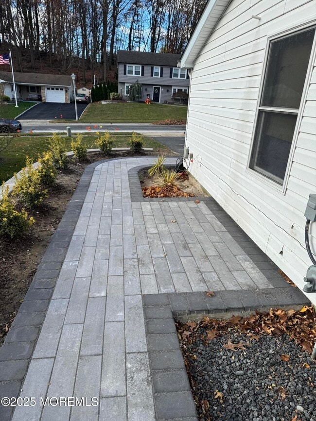 Building Photo - 28 Irongate Ln