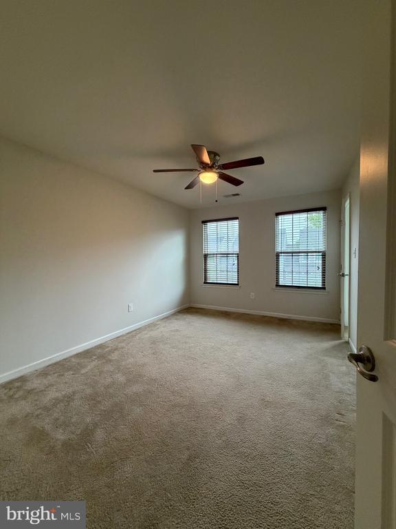 Building Photo - 122 E General Grey Ct