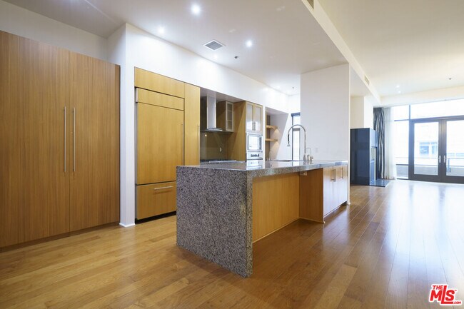 Building Photo - 1111 S Grand Ave