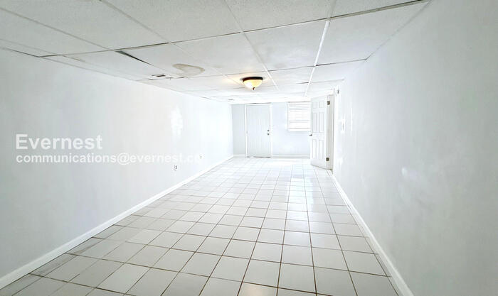 Building Photo - 5151 Vivid Dr SW