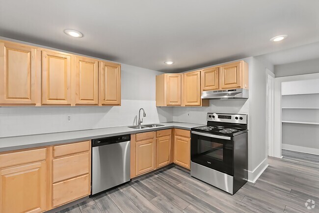 Building Photo - Farrah Apartments: 1 & 2 Bedroom Renovated...