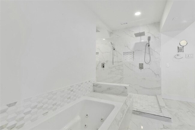Building Photo - 5700 Penick Dr