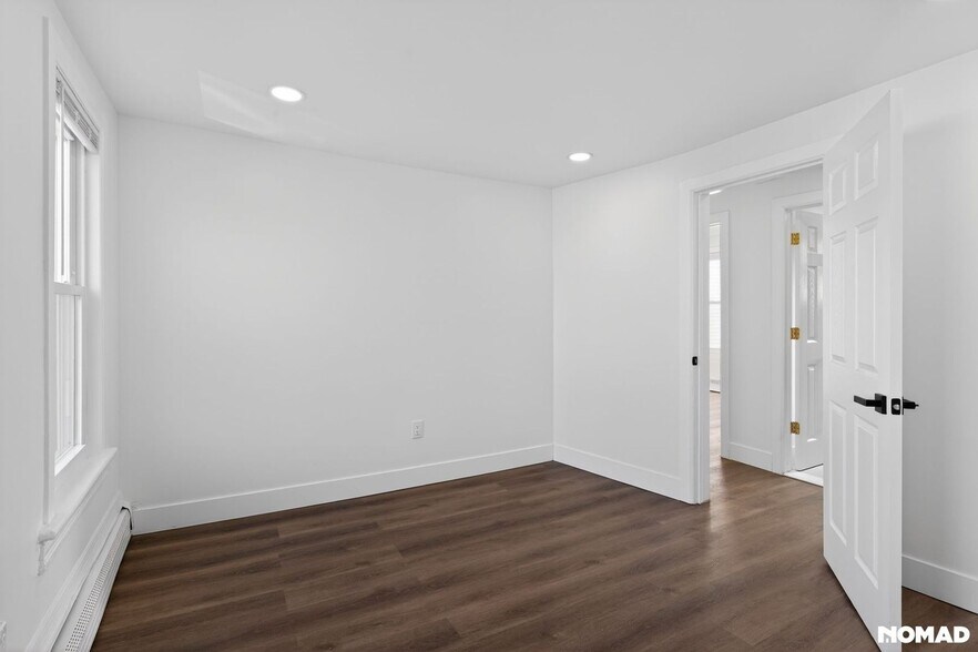 Building Photo - 156 Old Bergen Rd