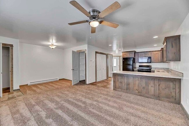 Building Photo - 3220 Lark Ave