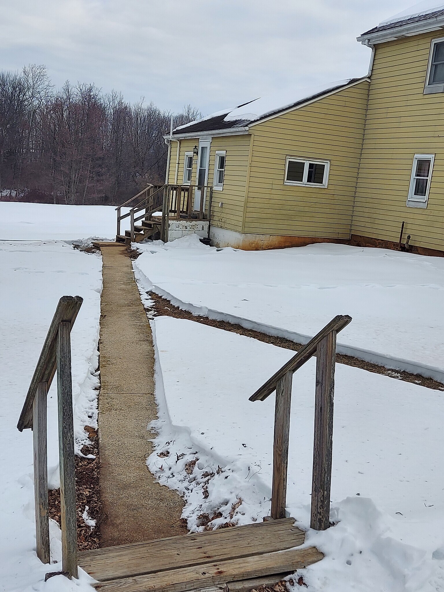 Building Photo - 410 S Geyers Church Rd