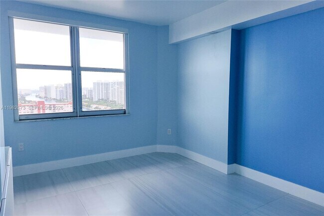 Building Photo - 1985 S Ocean Dr