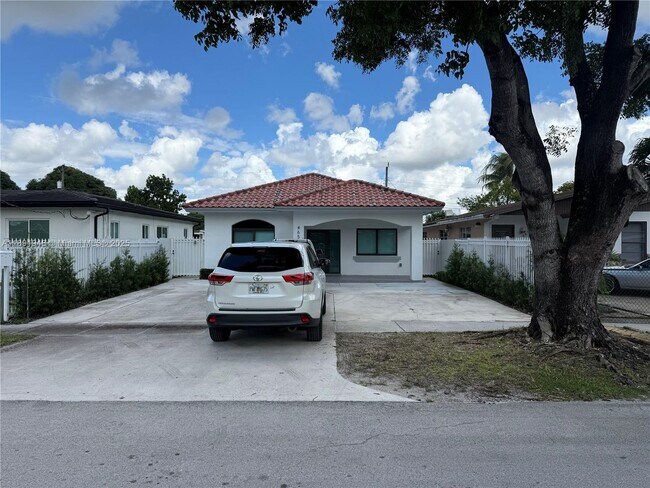 Primary Photo - 465 E 58th St