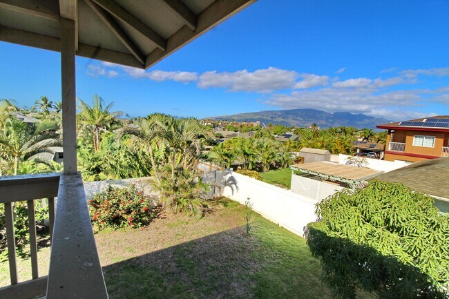 Building Photo - Malimali Street home with garage, fenced y...