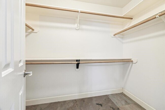 Building Photo - 227 Blushwood Pl