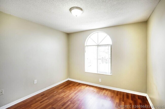 Building Photo - 14671 SW 156th Ave
