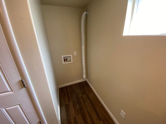 Building Photo - Spencer