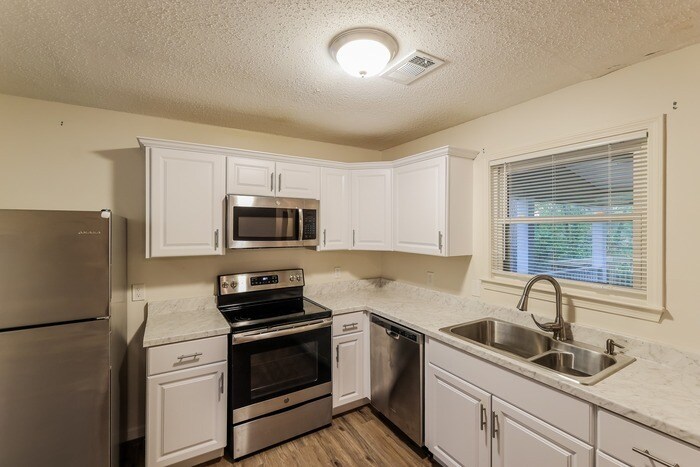 Building Photo - 4804 Eastern Hills Ln