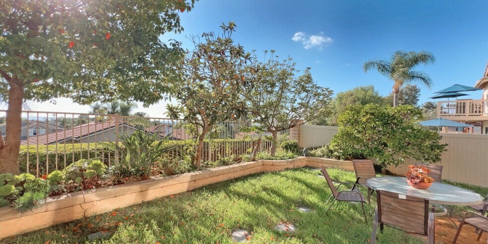 Building Photo - 22 Blackwood