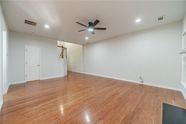Building Photo - 2061 Fosco Dr NW