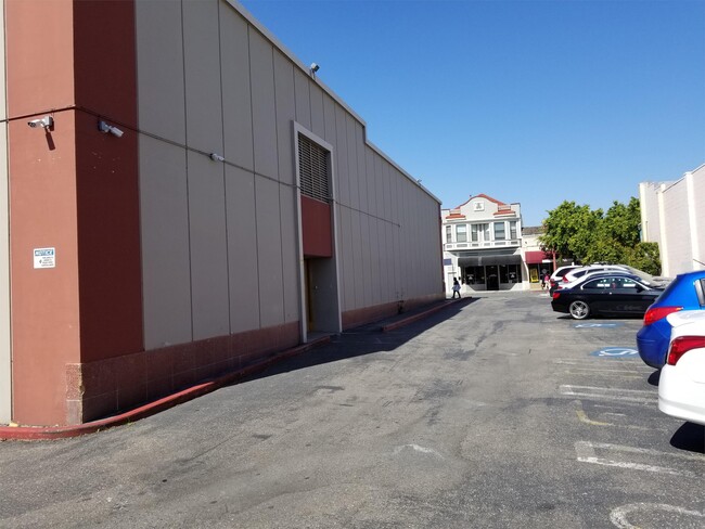 Building Photo - 315 G St