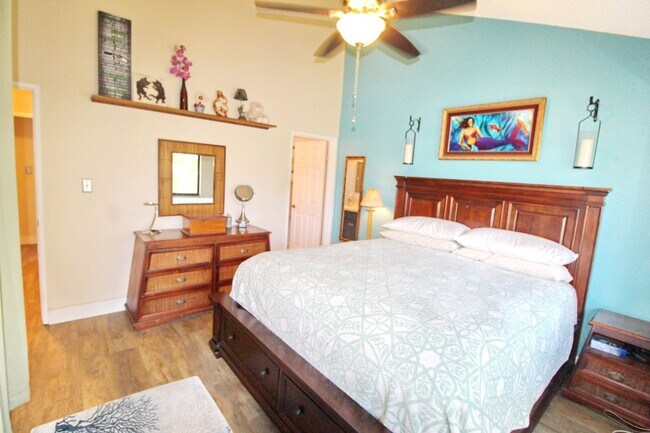 Building Photo - Haleakala Gardens – Top-Floor Furnished 2BR/2BA -A Couple Blocks from the Beach