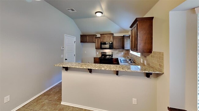 Building Photo - 1300 Selborne Pl