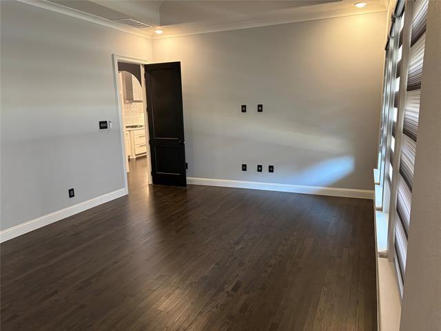 Building Photo - 1147 Spencer St S