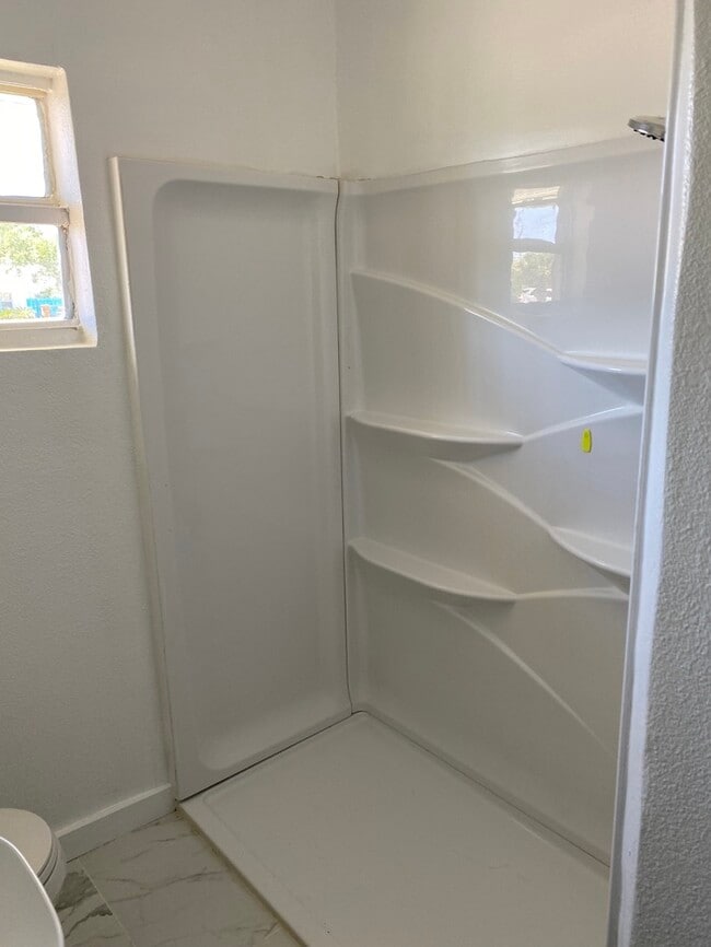 Building Photo - Beautiful 1/1 Duplex in Biloxi, MS
