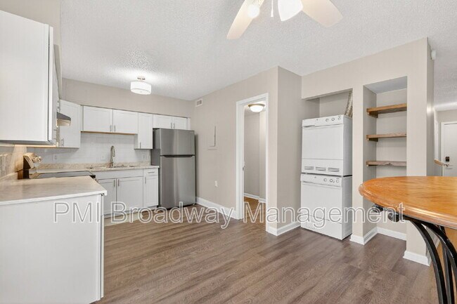 Building Photo - 500 Paragon Mills Rd