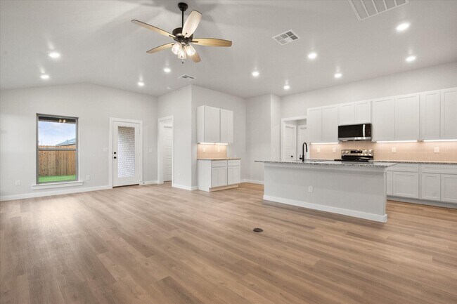 Building Photo - 1311 N Colton Ave