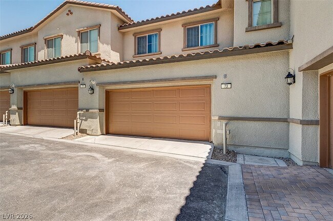 Building Photo - 73 Alamere Falls Dr