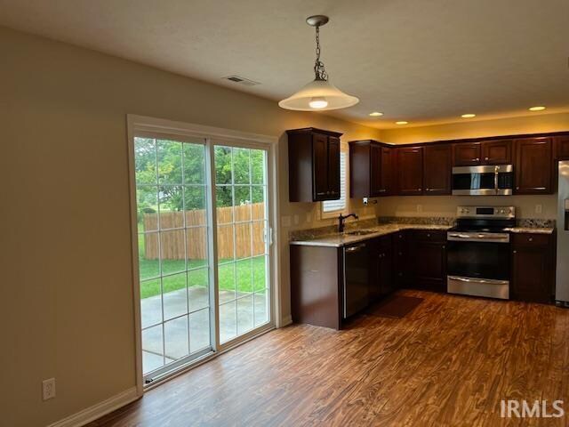 Building Photo - 10739 Tecumseh Dr