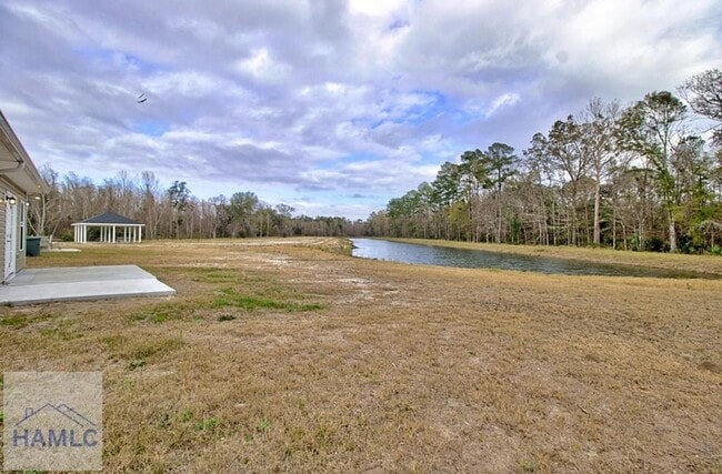 Building Photo - 805 Meloney Dr