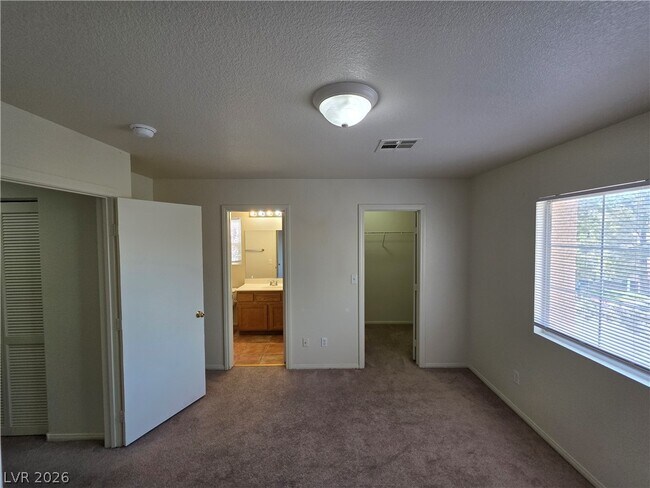 Building Photo - 10021 Via Toro Ave