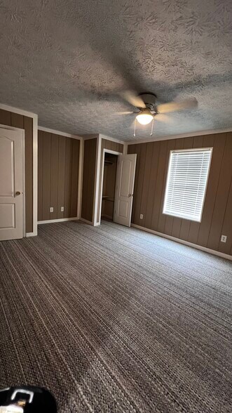 Building Photo - 128 Dusty Creek Ln