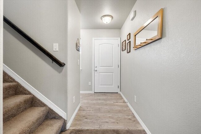 Building Photo - 10715 Horton Dr