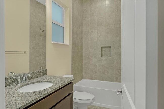 Building Photo - 14941 RedCove Pl