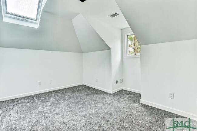 Building Photo - 10 Sparkleberry Ln