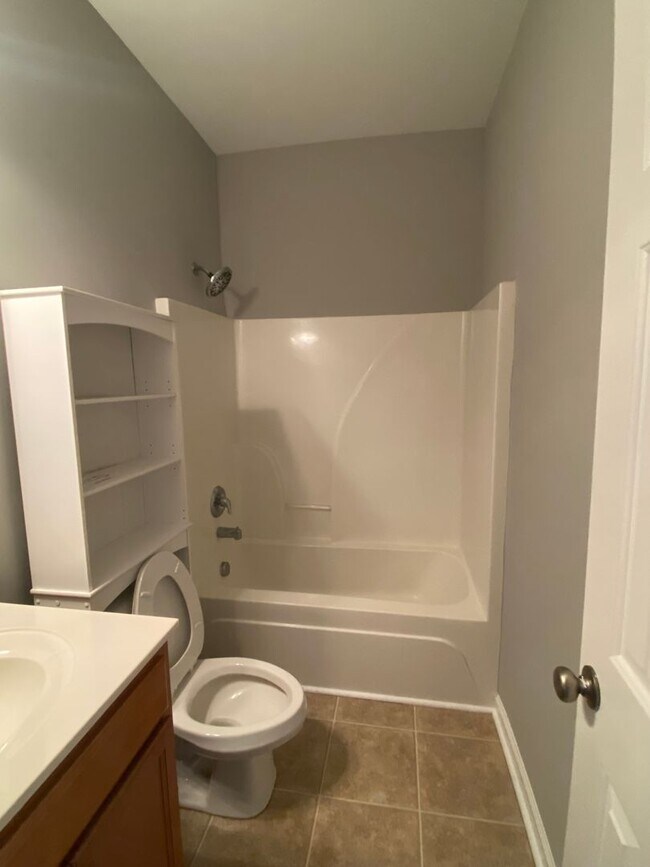 Building Photo - Home Highwoods Plantation