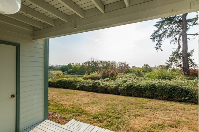 Building Photo - 2 bedroom/2 bathroom: Ground-Floor Condo with Water View ($200 off first 3 months)