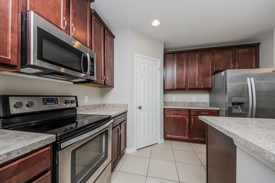 Building Photo - 3171 Turret Dr