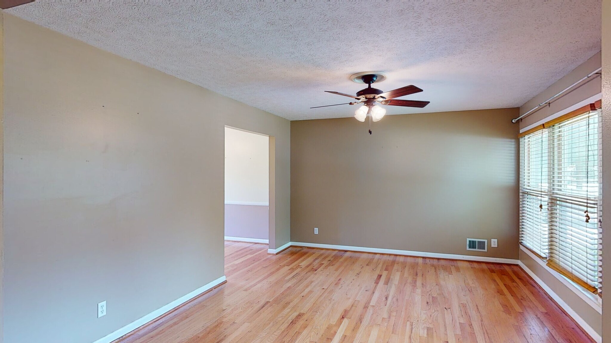 Building Photo - 707 Dorsey Way