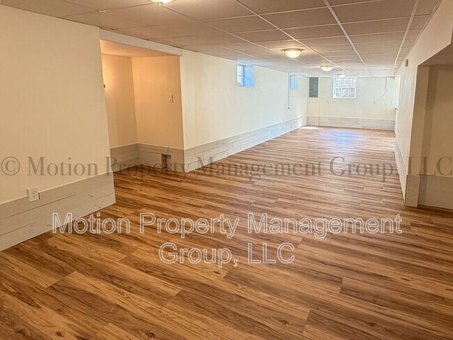 Building Photo - 2502 Little John Trail SE