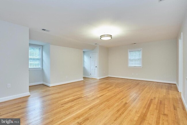 Building Photo - 3819 Woodbine St