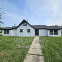 Building Photo - 368 Vanessa Ave