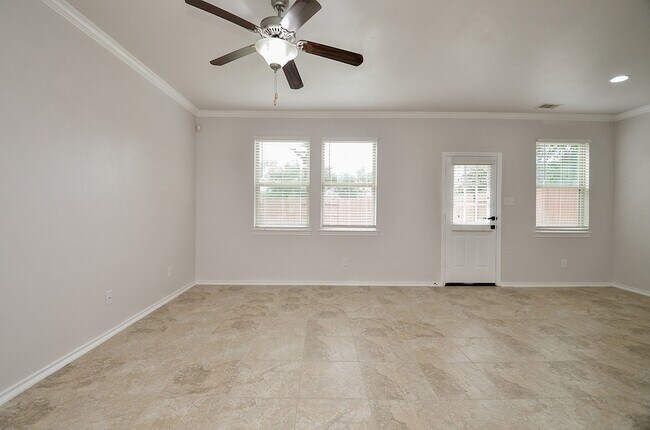 Building Photo - 6458 Calgary Woods Ln