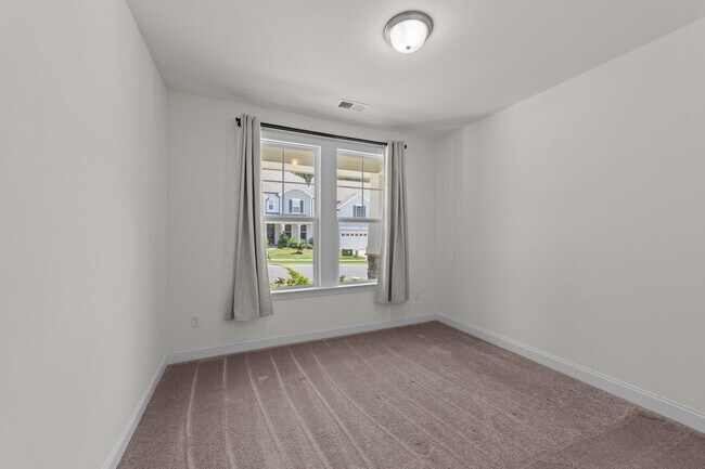 Building Photo - 824 Summit Crest Ct