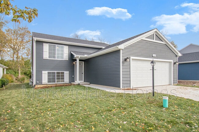 Building Photo - 619 Cygnet Lake Dr