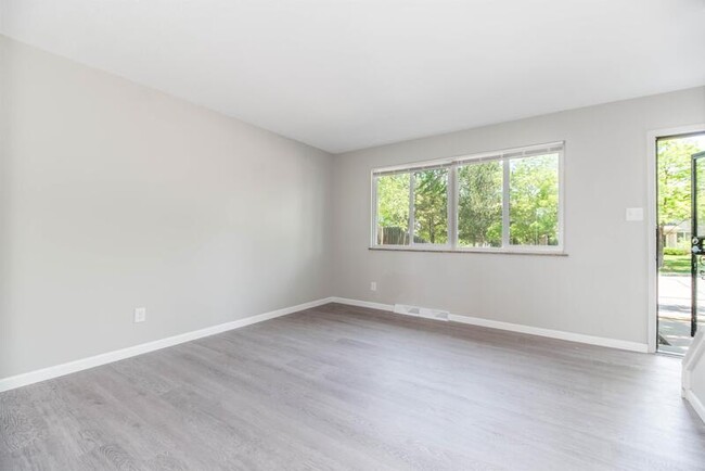 Building Photo - 1613 Fenton St