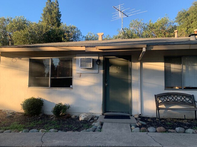 Building Photo - 2868003/60