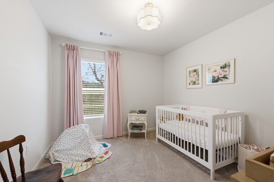 Building Photo - 503 Stoneybrook Dr